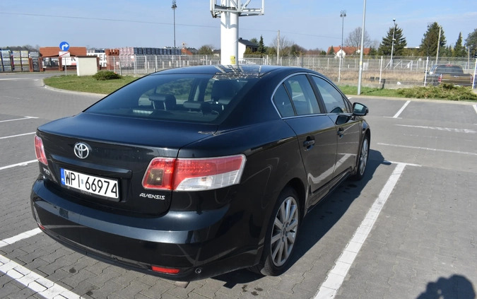 Toyota Avensis cena 26445 przebieg: 221161, rok produkcji 2009 z Bielawa małe 301